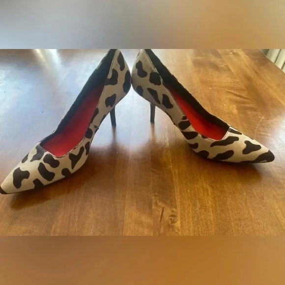 Diane Von Firstenberg Meina Calf Hair Leopard-Print Pumps from Saks GUC Size 7.5 - Picture 8 of 12